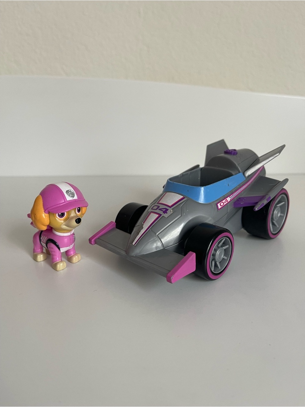 Paw Patrol Ready Race Rescue Vehicle with Ready Race Rescue Skye figurine